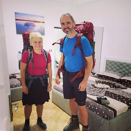 מלון Reci *